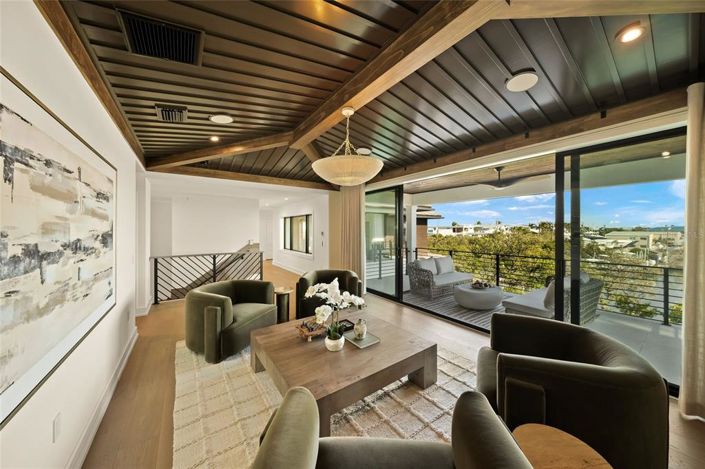 Image No.25-5 Bed Property for sale