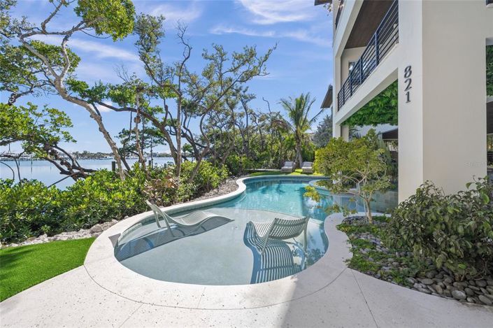 Image No.37-5 Bed Property for sale