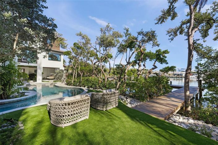 Image No.39-5 Bed Property for sale