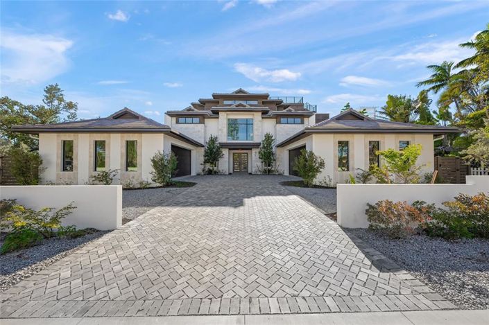 Image No.5-5 Bed Property for sale