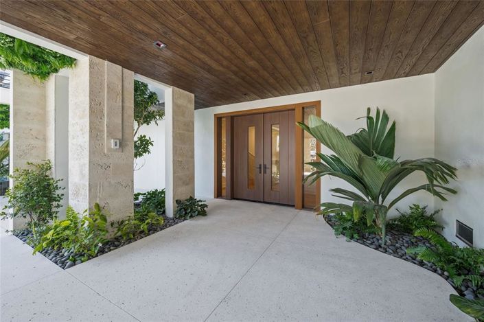 Image No.6-5 Bed Property for sale