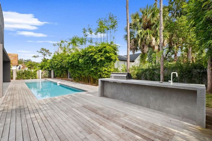 Image No.19-4 Bed Property for sale