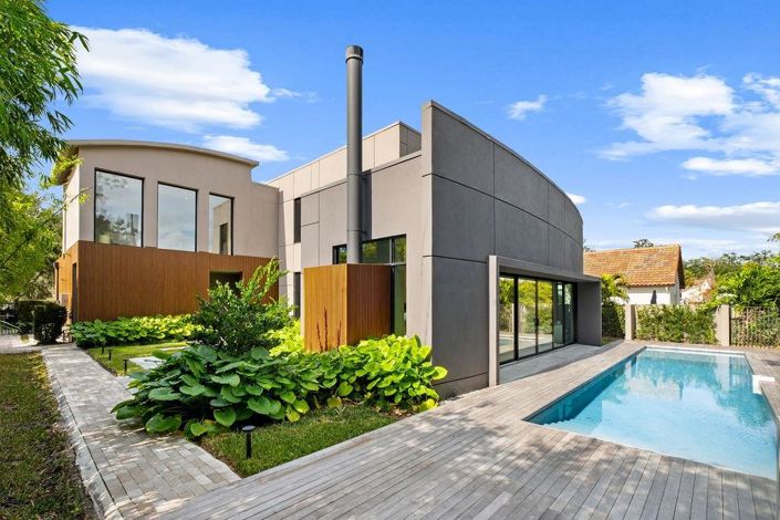 Image No.21-4 Bed Property for sale