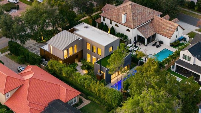 Image No.28-4 Bed Property for sale