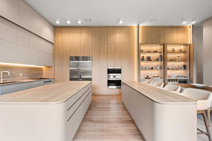 Image No.30-4 Bed Property for sale