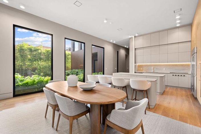 Image No.31-4 Bed Property for sale