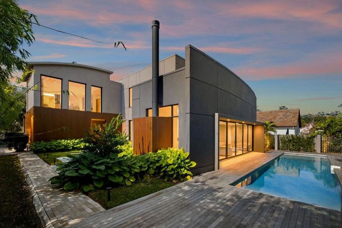 Image No.7-4 Bed Property for sale