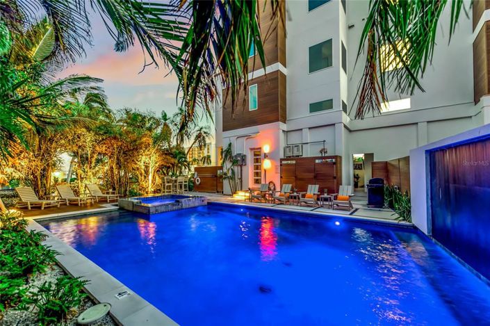 Image No.12-5 Bed Property for sale