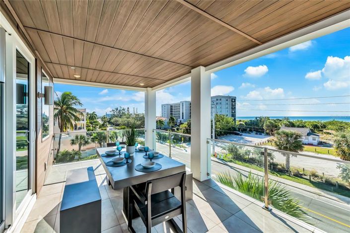 Image No.27-5 Bed Property for sale