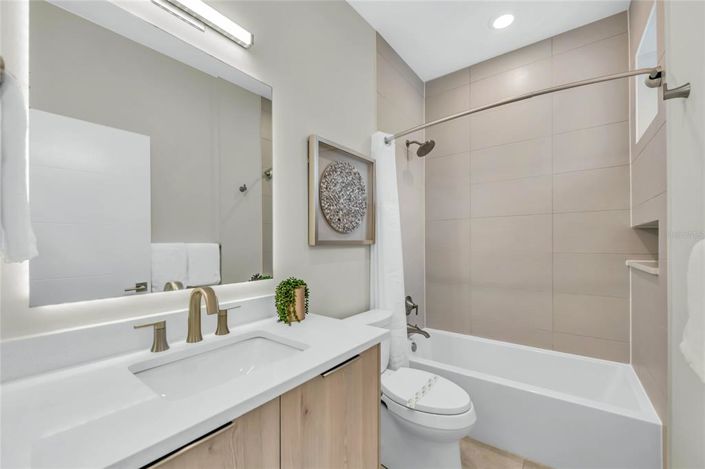 Image No.33-5 Bed Property for sale