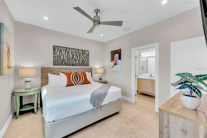 Image No.36-5 Bed Property for sale