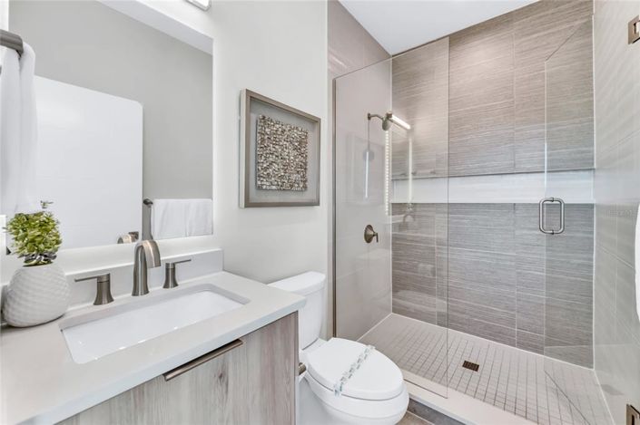 Image No.38-5 Bed Property for sale