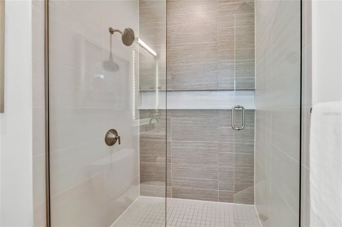 Image No.39-5 Bed Property for sale