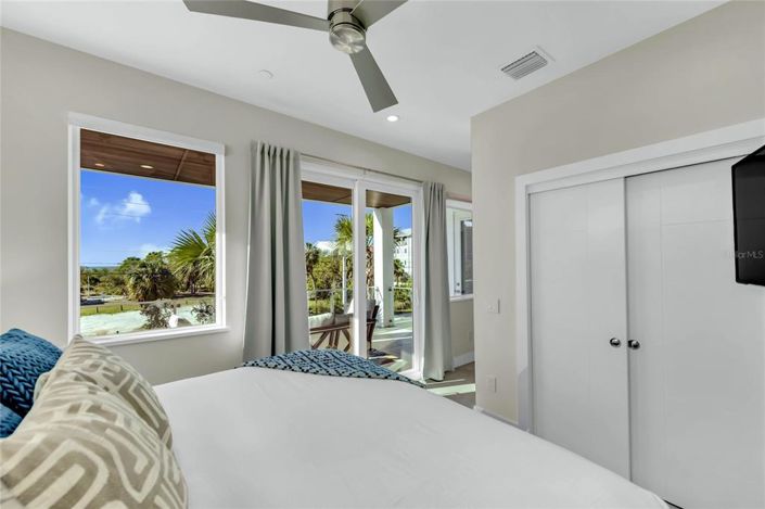 Image No.42-5 Bed Property for sale