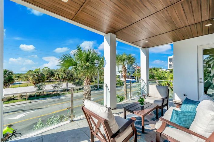 Image No.44-5 Bed Property for sale