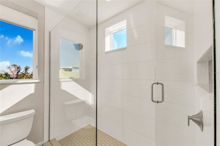 Image No.51-5 Bed Property for sale