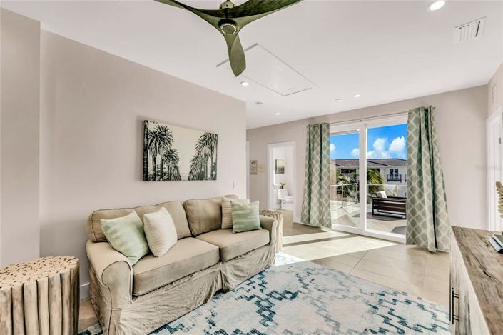 Image No.54-5 Bed Property for sale