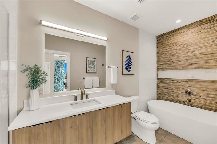 Image No.60-5 Bed Property for sale