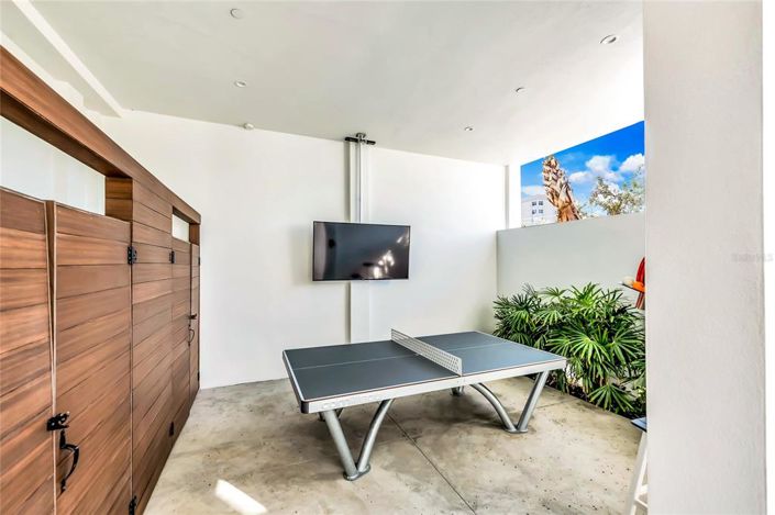 Image No.8-5 Bed Property for sale