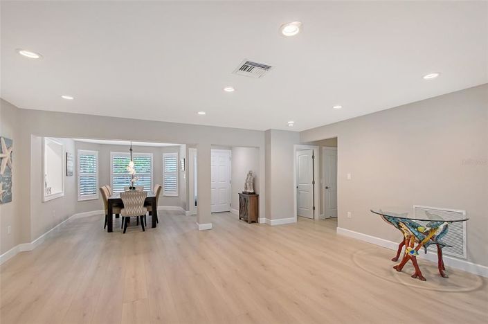 Image No.11-3 Bed Property for sale