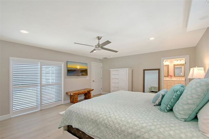 Image No.26-3 Bed Property for sale