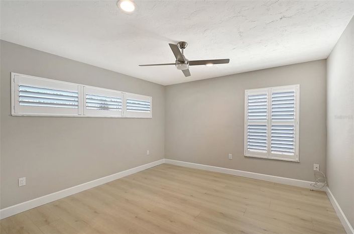 Image No.33-3 Bed Property for sale