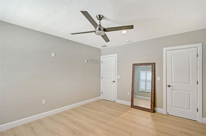 Image No.34-3 Bed Property for sale