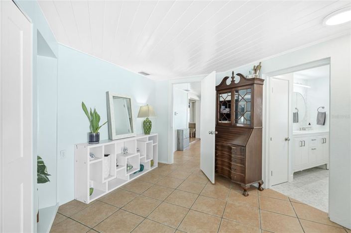 Image No.14-3 Bed Property for sale