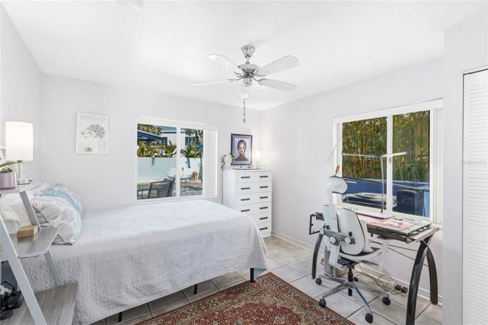 Image No.20-3 Bed Property for sale