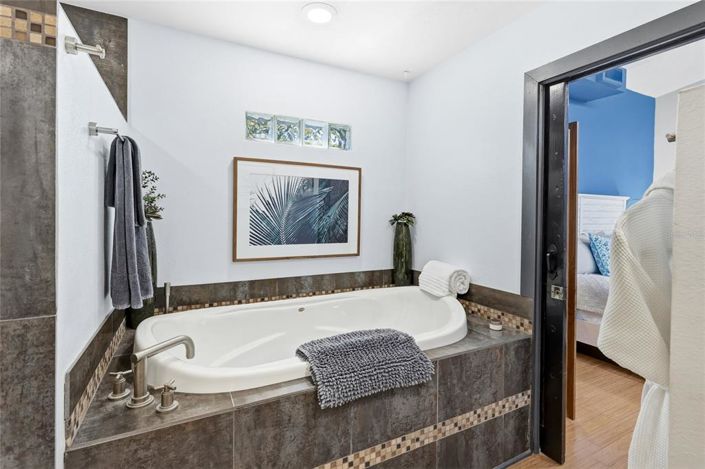 Image No.38-3 Bed Property for sale