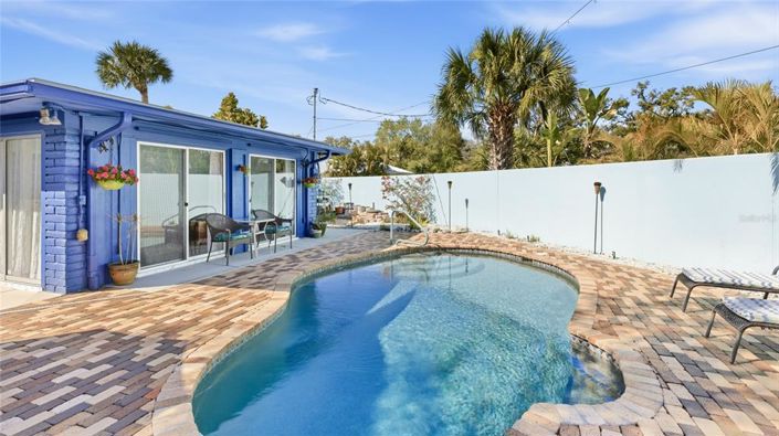 Image No.40-3 Bed Property for sale