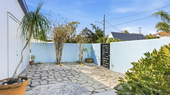 Image No.48-3 Bed Property for sale