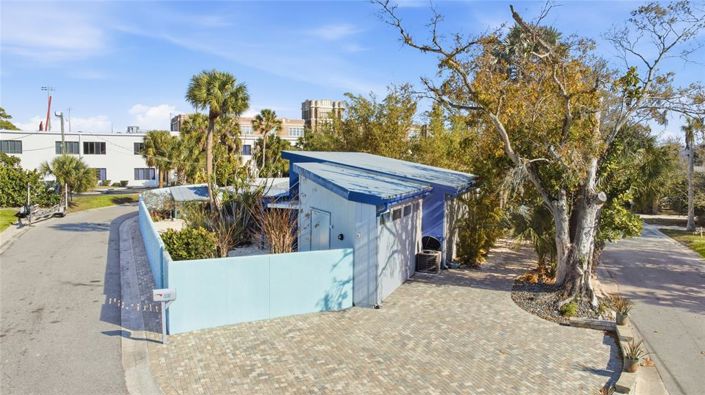 Image No.53-3 Bed Property for sale