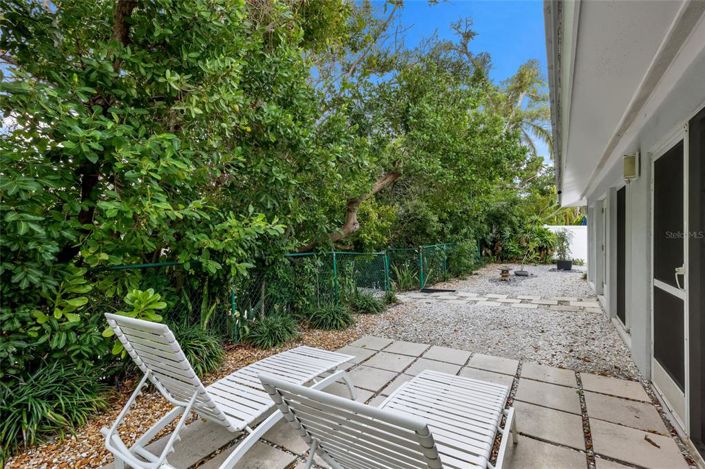 Image No.27-2 Bed Property for sale