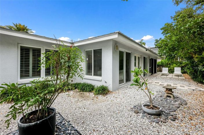 Image No.32-2 Bed Property for sale