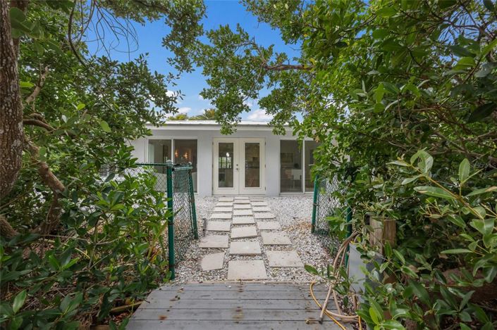 Image No.34-2 Bed Property for sale