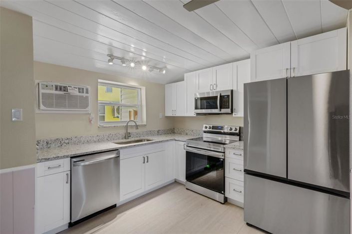 Image No.12-2 Bed Property for sale