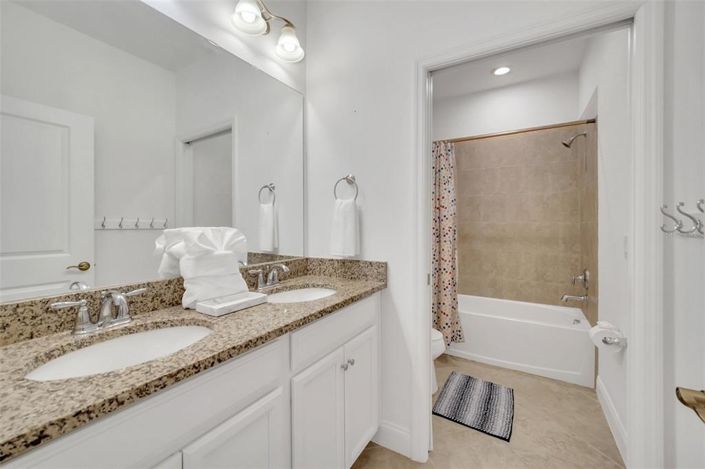 Image No.28-3 Bed Townhouse for sale