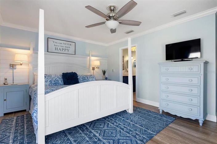 Image No.27-3 Bed Property for sale