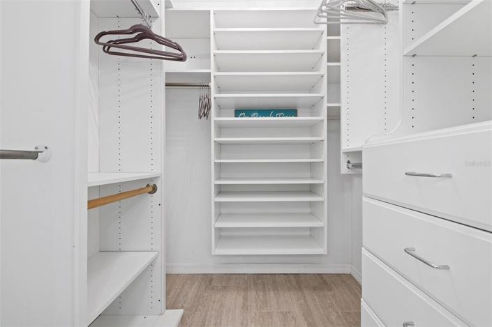 Image No.29-3 Bed Property for sale