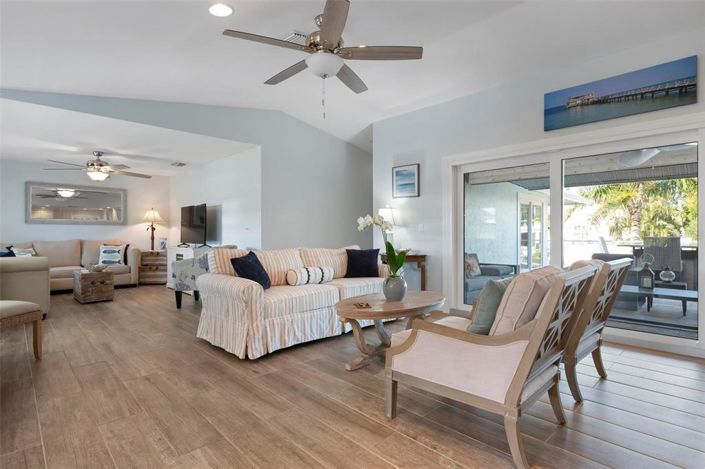 Image No.7-3 Bed Property for sale