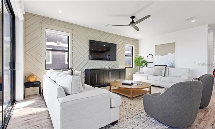 Image No.11-8 Bed Property for sale