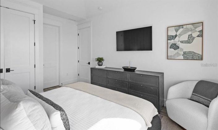 Image No.48-8 Bed Property for sale