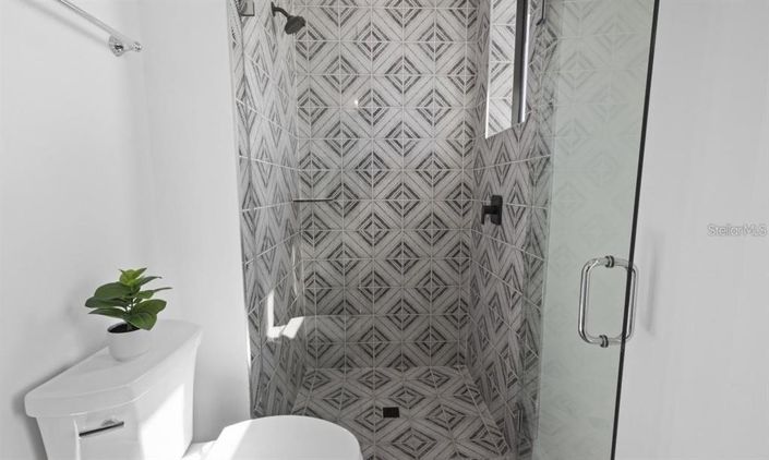 Image No.54-8 Bed Property for sale