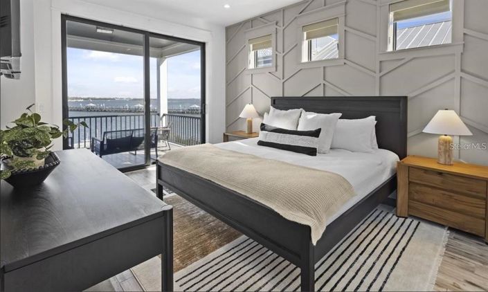 Image No.56-8 Bed Property for sale