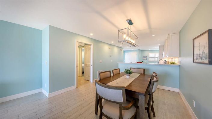 Image No.12-2 Bed Property for sale