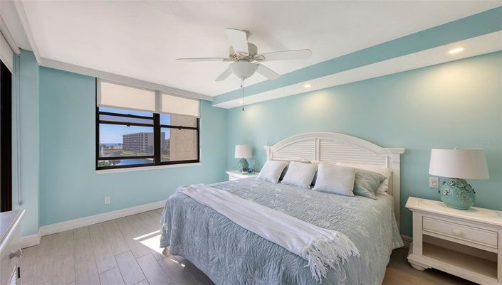 Image No.13-2 Bed Property for sale