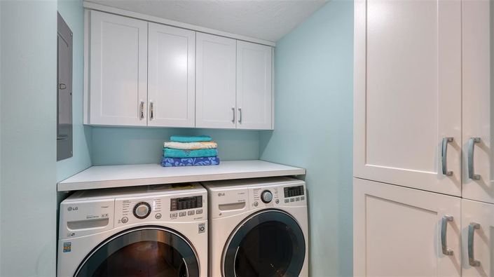 Image No.21-2 Bed Property for sale