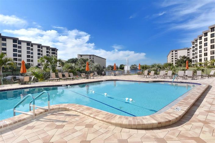 Image No.33-2 Bed Property for sale