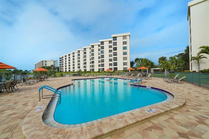 Image No.34-2 Bed Property for sale